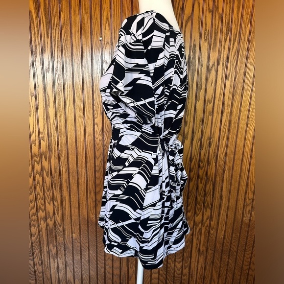 Apostrophe black and white stretch tie back shirt size XL - Picture 2 of 16